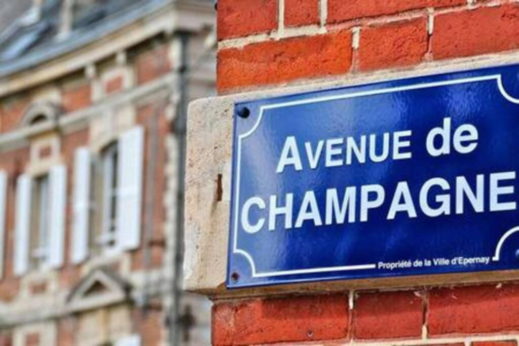 Suite Premium Le Figaro 2 Épernay Exterior foto